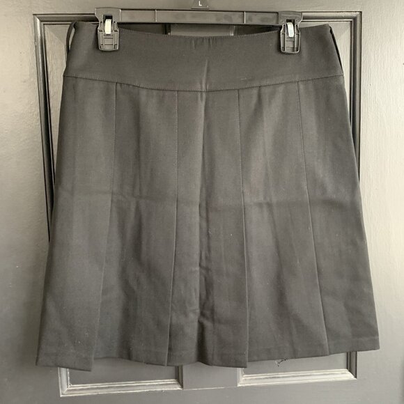Burberry London Dresses & Skirts - Burberry London womens skirt wool black size US 6 Made in Italy
